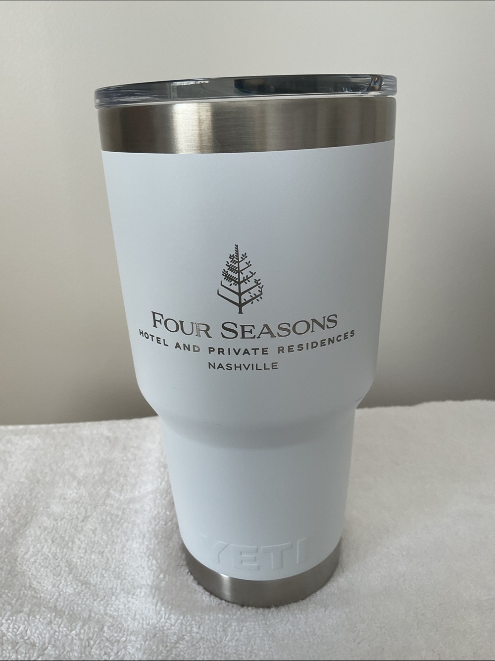 NWT YETI Rambler 30 oz Tumbler Four Seasons